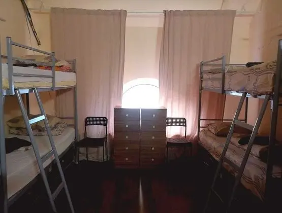 Ortak Ranzalı Oda, Sadece erkekler için (Bed in 10-bed Room)