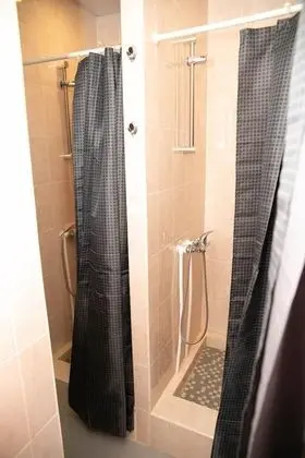 Ortak Ranzalı Oda, Sadece erkekler için (Bed in 10-bed Room)