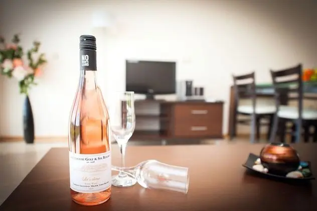 Villa, 2 Yatak Odası, Küçük Mutfak