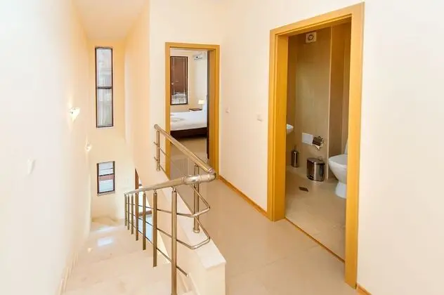 Villa, 2 Yatak Odası, Küçük Mutfak