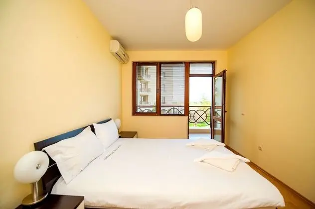 Apart Daire, 2 Yatak Odası, Küçük Mutfak