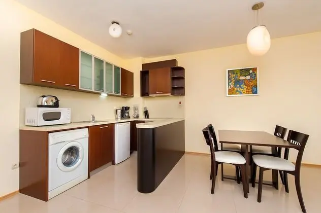 Apart Daire, 2 Yatak Odası, Küçük Mutfak