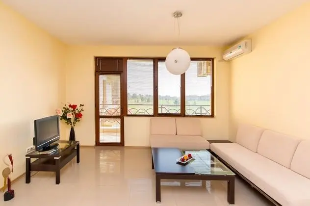 Apart Daire, 2 Yatak Odası, Küçük Mutfak