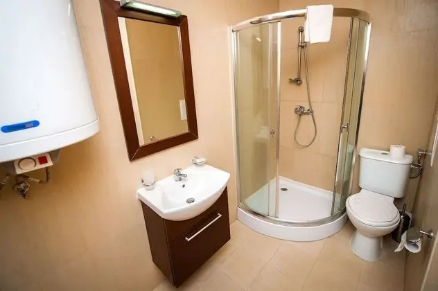 Apart Daire, 2 Yatak Odası, Küçük Mutfak