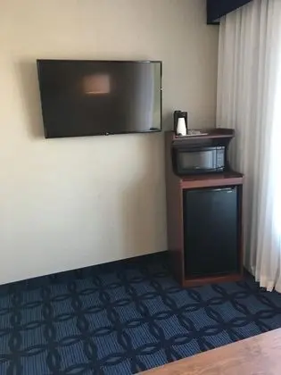 Honeymoon Oda, Nehir Manzaralı