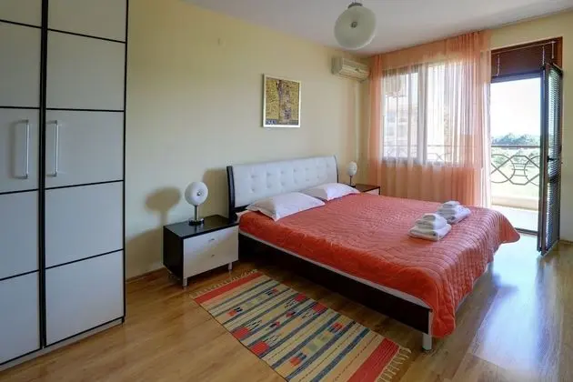 Classic Apart Daire, 2 Yatak Odası, Balkon, Golf Manzaralı