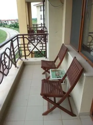 Classic Apart Daire, 2 Yatak Odası, Balkon, Golf Manzaralı