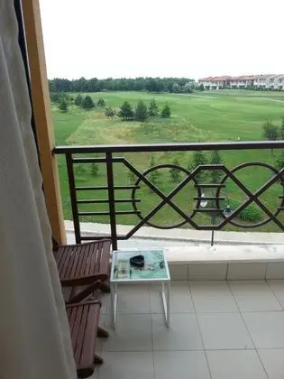 Classic Apart Daire, 2 Yatak Odası, Balkon, Golf Manzaralı