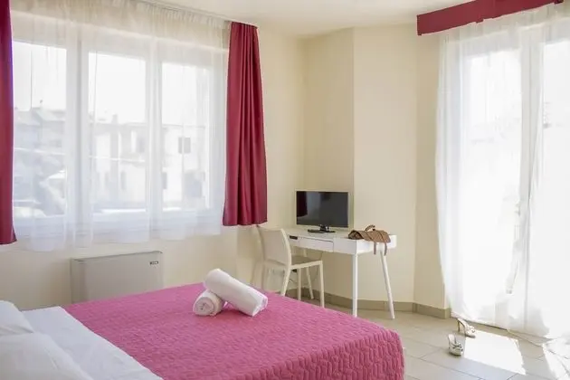 Tek Büyük Yataklı Oda, Balkon