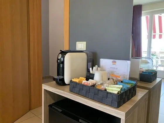 Tek Büyük Yataklı Oda, Balkon, Kısmi Göl Manzaralı