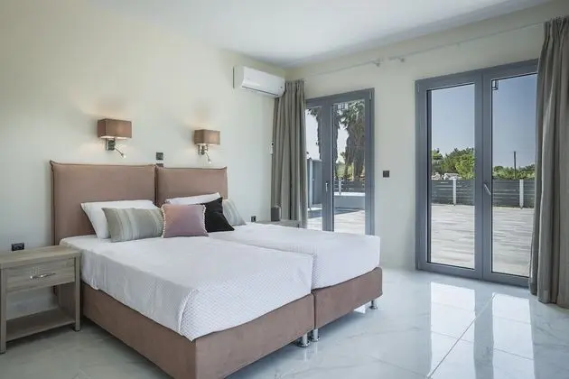 Deluxe Villa with Private Pool, Sea View (2)