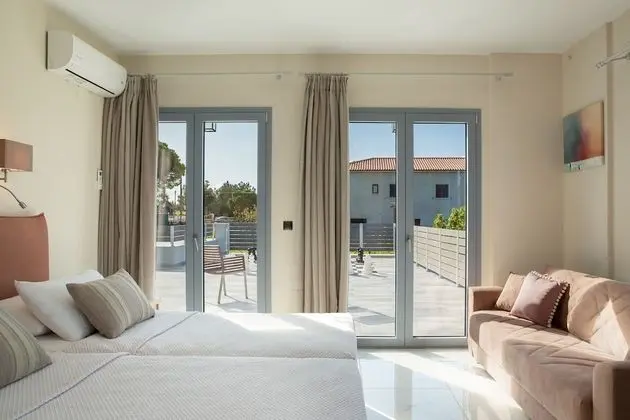 Deluxe Villa with Private Pool, Sea View (2)