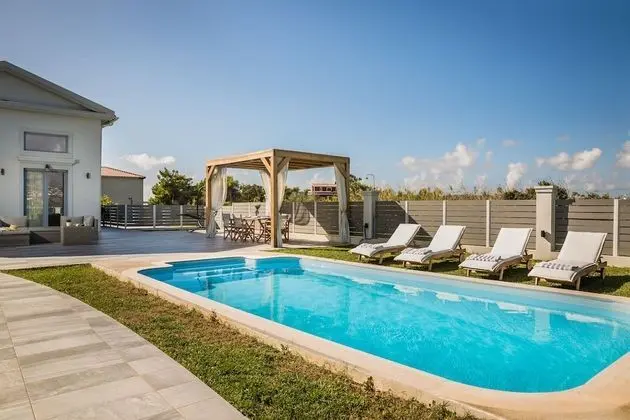 Deluxe Villa with Private Pool, Sea View (2)