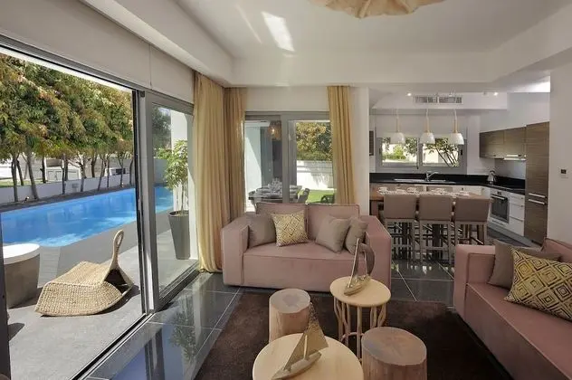 Deluxe Villa