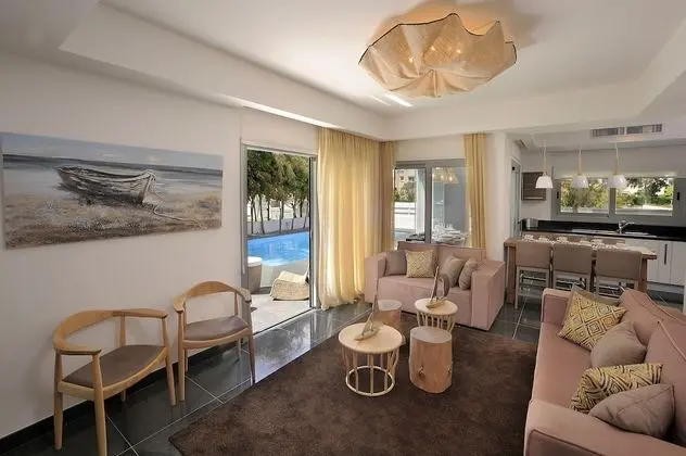 Deluxe Villa