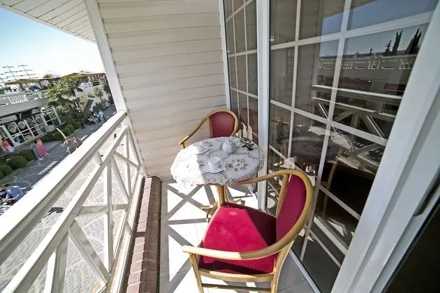 Deluxe Oda, Balkon