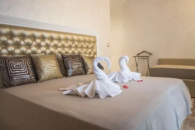 Deluxe Tek Büyük veya İki Ayrı Yataklı Oda