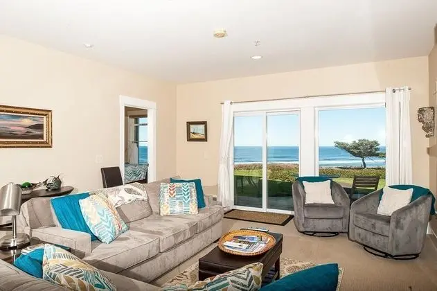 Daire, Birden Çok Yatak (Lighthouse View at Shoreline Ridge)