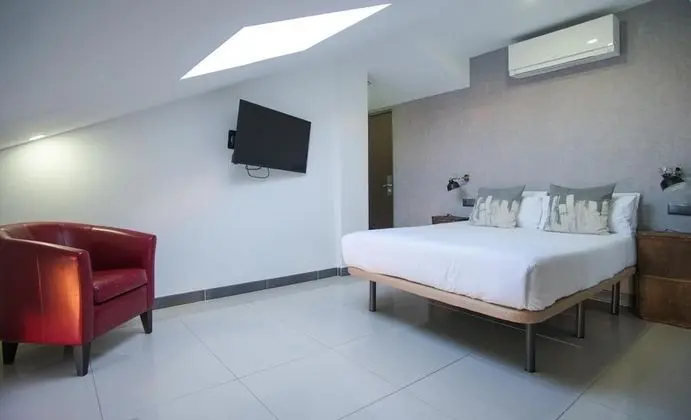 Standard Tek Büyük Yataklı Oda