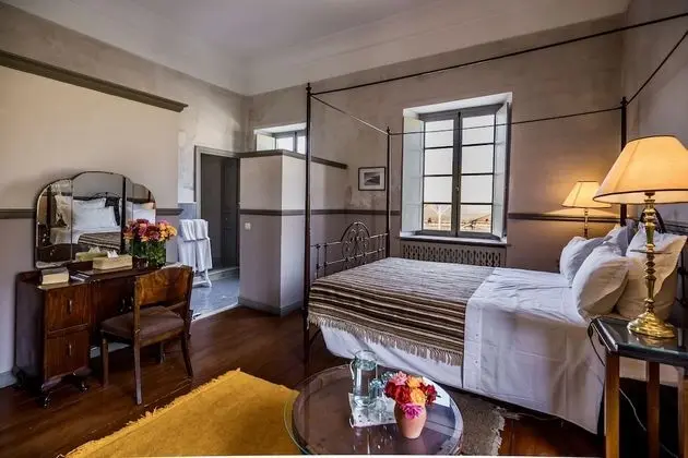 Luxury Tek Büyük Yataklı Oda
