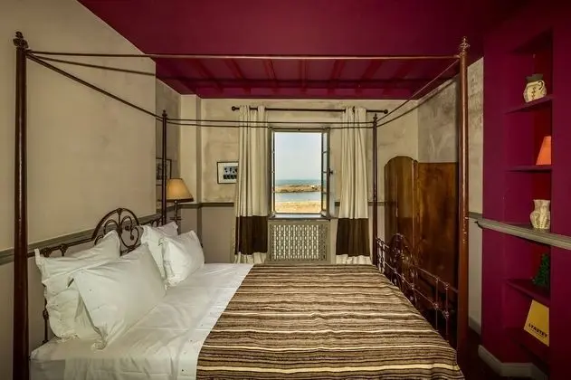 Luxury Tek Büyük Yataklı Oda