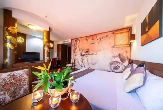 The Legend of muang Ligor Suite Room