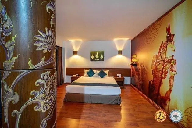 The Legend of muang Ligor Suite Room