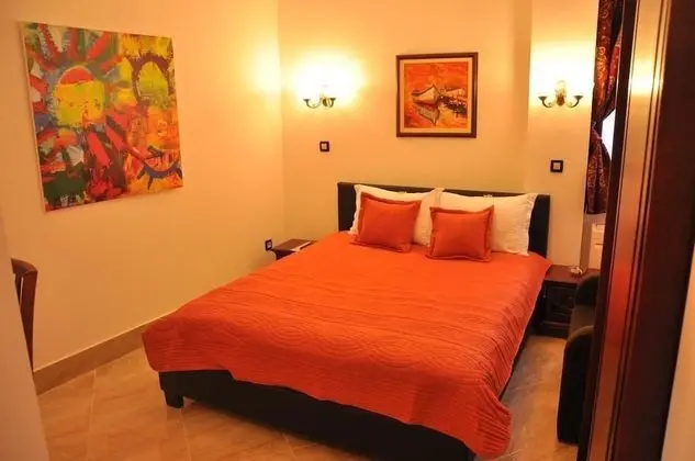 Standard Tek Büyük Yataklı Oda