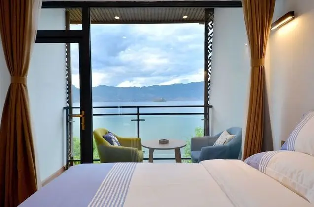 Family Çatı Katı (Loft), Göl Manzaralı