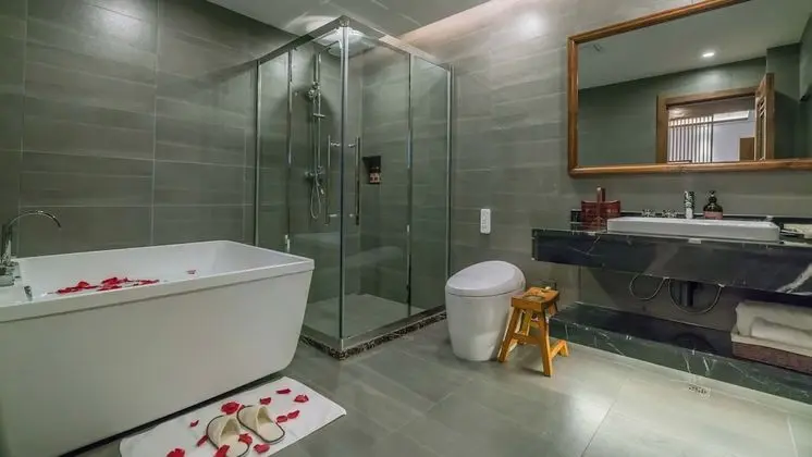 Deluxe Tek Büyük Yataklı Oda
