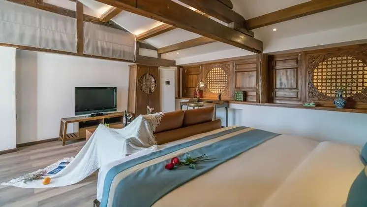 Deluxe Tek Büyük Yataklı Oda, Balkon