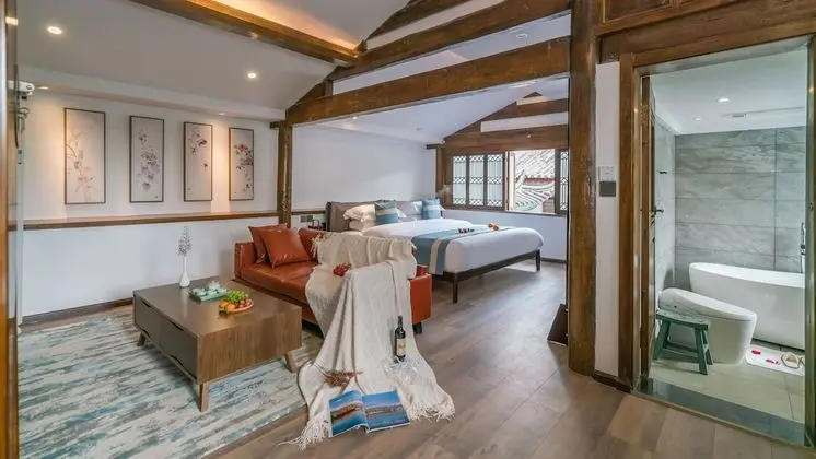 Deluxe Tek Büyük Yataklı Oda, Balkon
