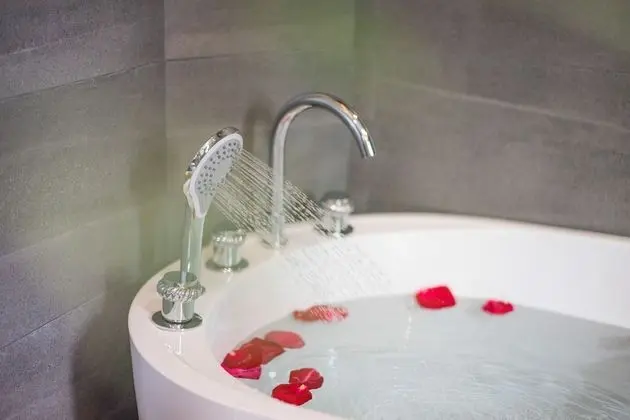 Deluxe Tek Büyük Yataklı Oda, Balkon