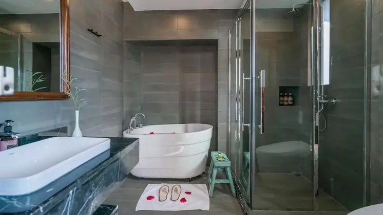 Deluxe Tek Büyük Yataklı Oda, Balkon