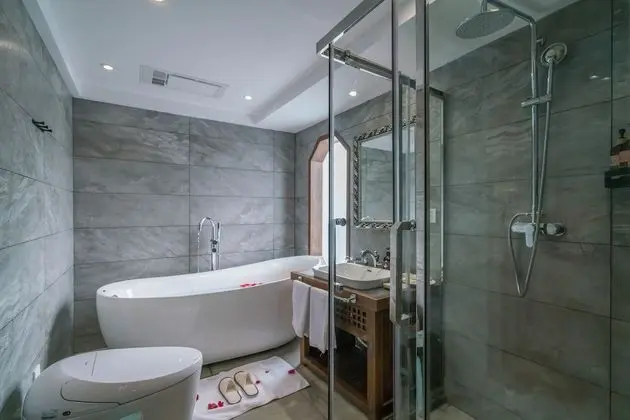 Deluxe Tek Büyük Yataklı Oda, Balkon