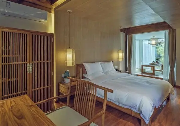 Deluxe Tek Büyük Yataklı Oda, Bahçe Manzaralı