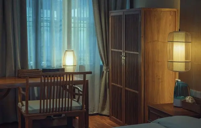 Deluxe Tek Büyük Yataklı Oda, Bahçe Manzaralı