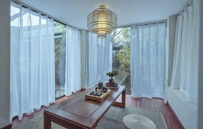 Deluxe Tek Büyük Yataklı Oda, Bahçe Manzaralı