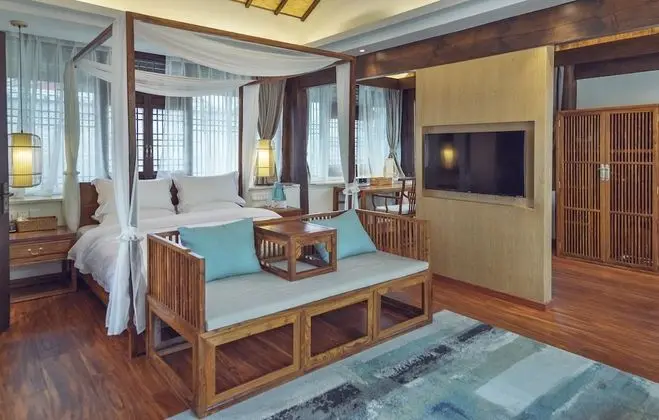 Deluxe Tek Büyük Yataklı Oda, Dağ Manzaralı