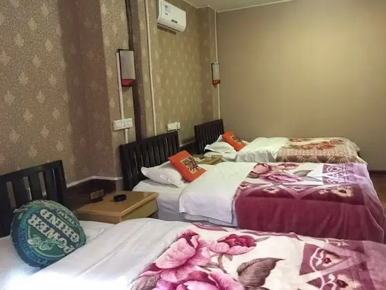 Üç Kişilik Oda