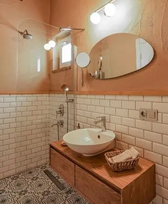 Superior Üç Kişilik Oda, Havuz Manzaralı, Balkonlu