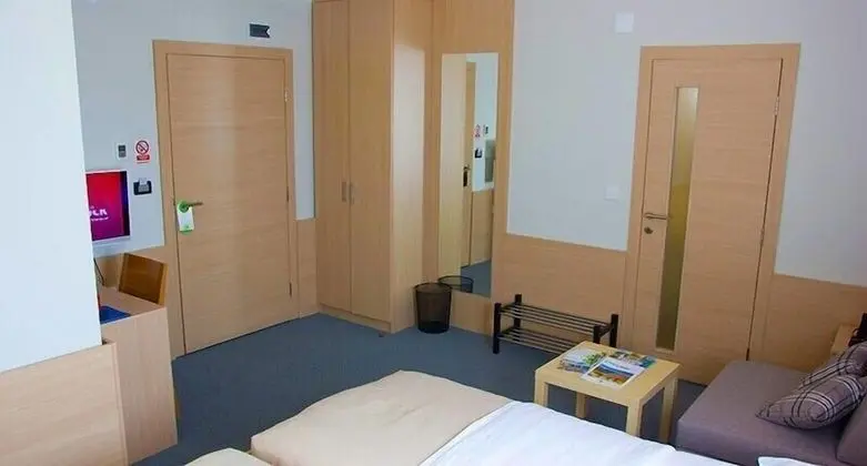 Tek Büyük Yataklı Oda