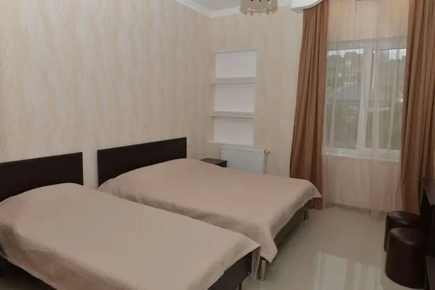 Üç Kişilik Oda, Şehir Manzaralı