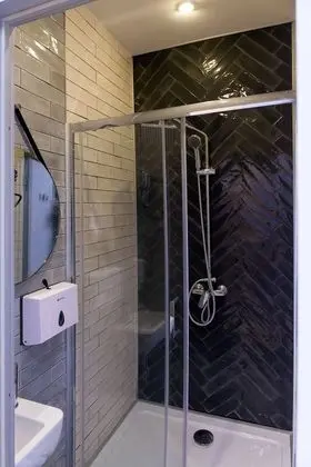 Tek Büyük Yataklı Oda, 1 En Büyük (King) Boy Yatak (Double Capsule)