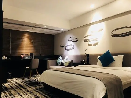 Exclusive Tek Büyük Yataklı Oda