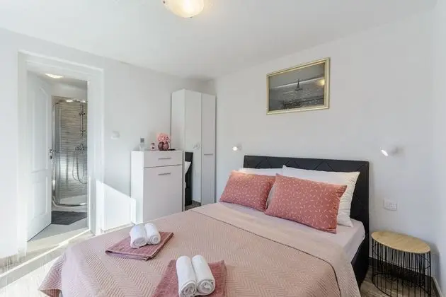 Villa (2 Bedroom Villa with Pool and Hot Tub)