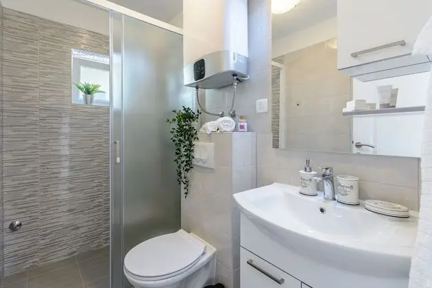 Villa (2 Bedroom Villa with Pool and Hot Tub)