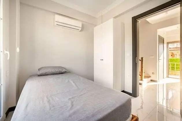 Villa, Havuz Manzaralı, Balkon veya Teraslı