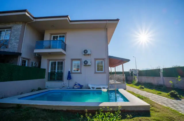 Villa, Havuz Manzaralı, Balkon veya Teraslı
