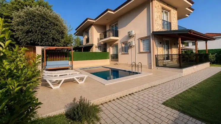 Villa, Havuz Manzaralı, Balkon veya Teraslı